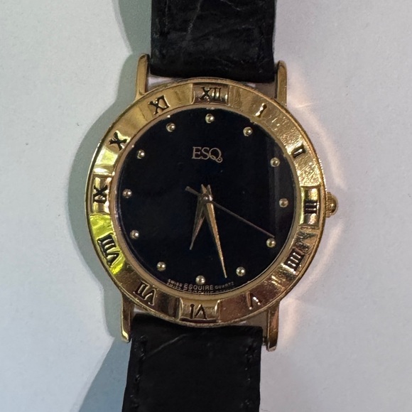 🕰️ Vintage Stylish Early 1990’s Men’s Movado ESQ Gold and Black Watch - Picture 7 of 16